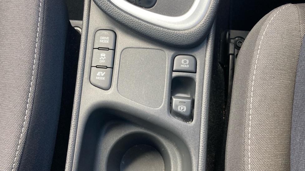 Toyota Yaris 1.5 Hybrid Design 5dr CVT Hybrid Hatchback - Image 23