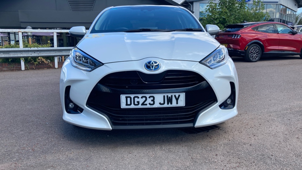 Toyota Yaris 1.5 Hybrid Design 5dr CVT Hybrid Hatchback - Image 32