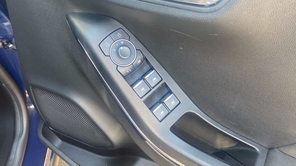 Ford Puma 1.0 EcoBoost Hybrid mHEV ST-Line 5dr Petrol Hatchback - Image 27