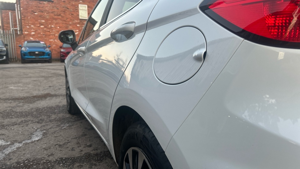 Ford Fiesta 1.0 EcoBoost Titanium 5dr Petrol Hatchback - Image 23