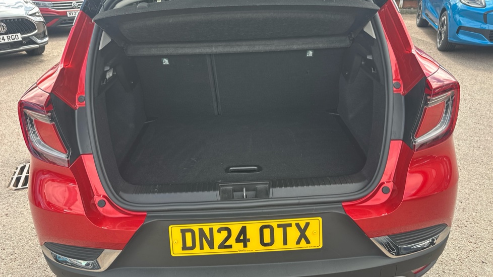 Renault Captur 1.0 TCE 90 Techno 5dr Petrol Hatchback - Image 4