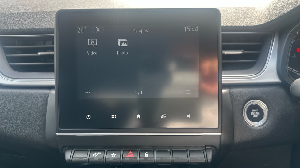 Renault Captur 1.0 TCE 90 Techno 5dr Petrol Hatchback - Image 27