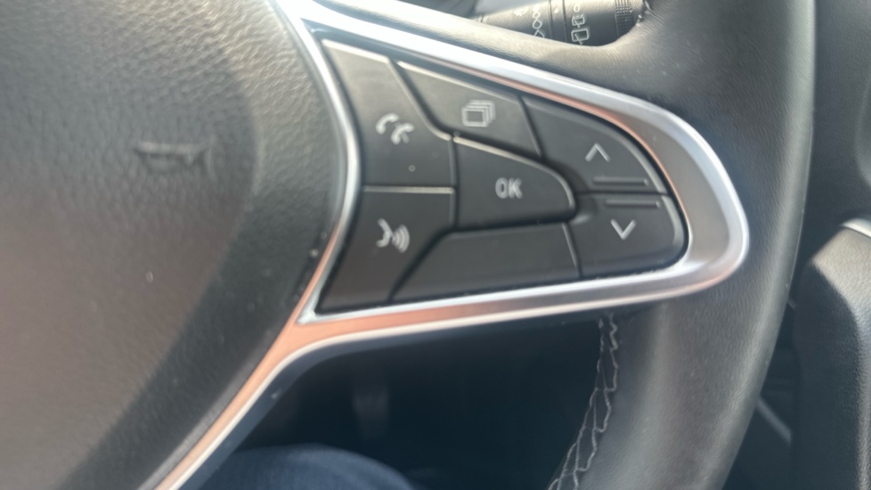 Renault Captur 1.0 TCE 90 Techno 5dr Petrol Hatchback - Image 33