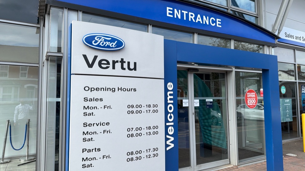 Ford Puma ST 1.5 EcoBoost ST 5dr Petrol Hatchback - Image 19