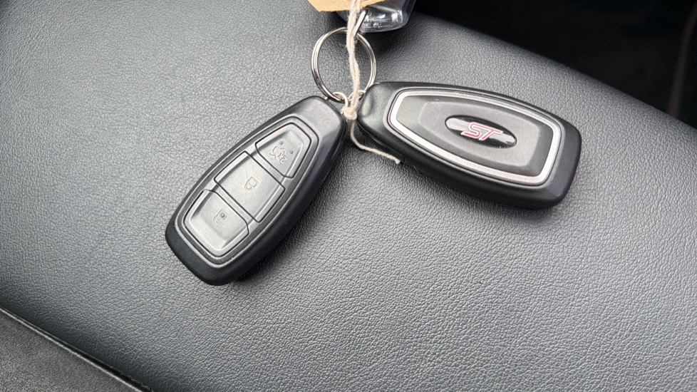 Ford Puma ST 1.5 EcoBoost ST 5dr Petrol Hatchback - Image 20