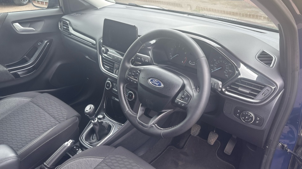 Ford Puma 1.0 EcoBoost Hybrid mHEV Titanium 5dr Petrol Hatchback - Image 11