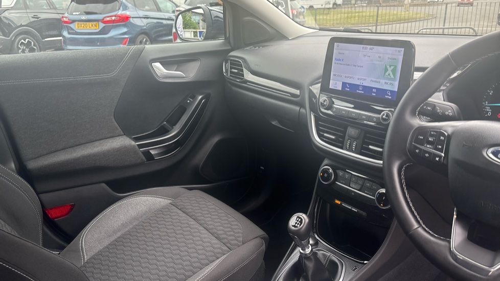 Ford Puma 1.0 EcoBoost Hybrid mHEV Titanium 5dr Petrol Hatchback - Image 14