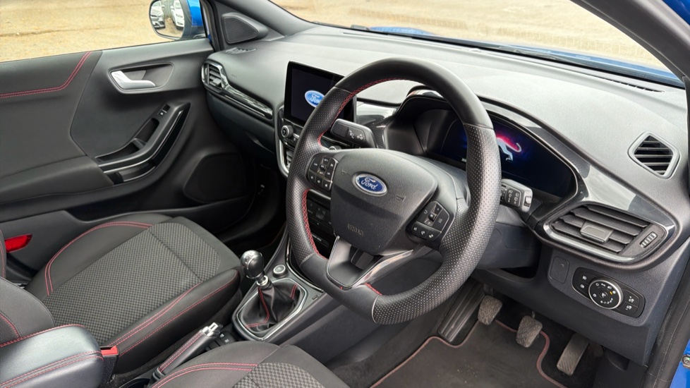 Ford Puma 1.0 EcoBoost Hybrid mHEV ST-Line Design 5dr Petrol Hatchback - Image 11