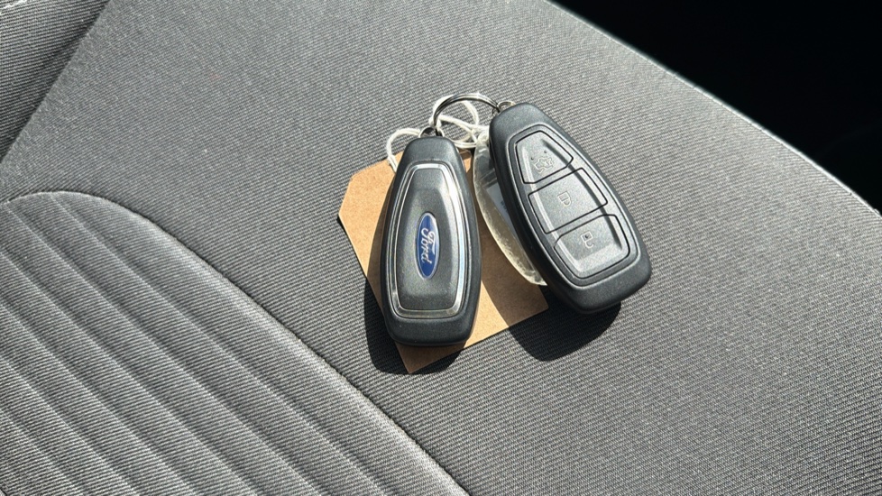 Ford Kuga 1.5 EcoBoost Titanium 5dr 2WD Petrol Estate - Image 20