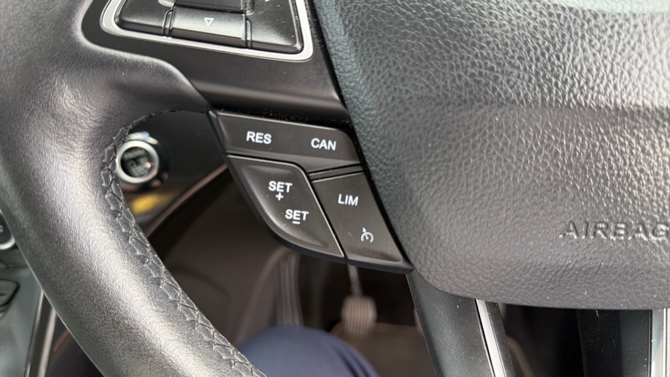Ford Kuga 1.5 EcoBoost Titanium 5dr 2WD Petrol Estate - Image 31