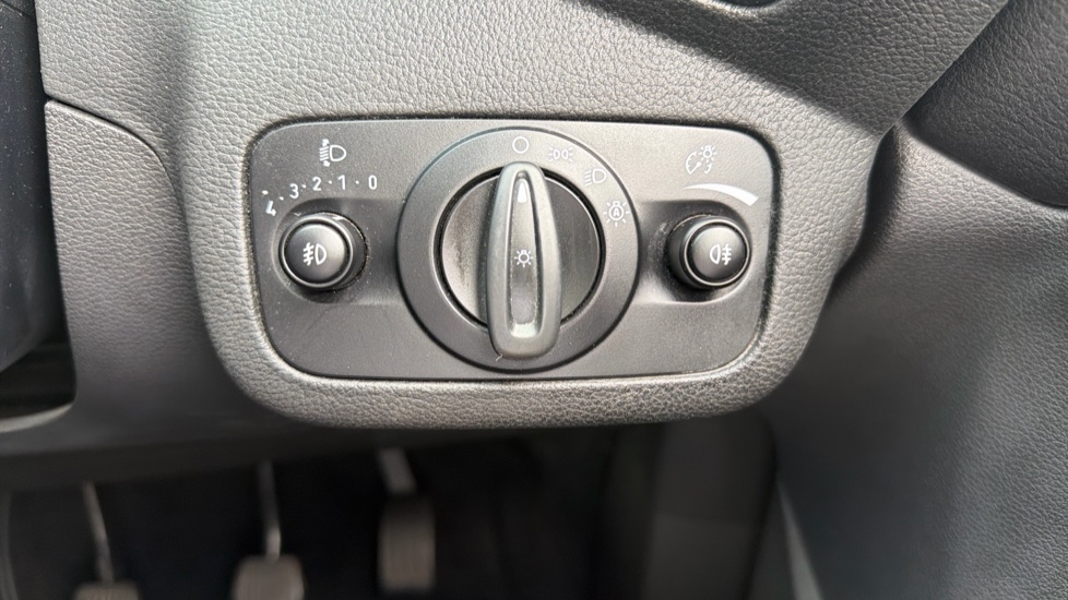 Ford Kuga 1.5 EcoBoost Titanium 5dr 2WD Petrol Estate - Image 32
