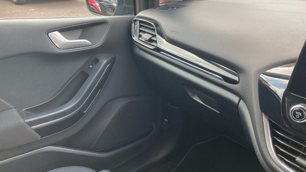 Ford Fiesta 1.0 EcoBoost Hybrid mHEV 125 Titanium 5dr Petrol Hatchback - Image 28