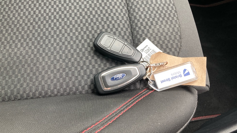 Ford Puma 1.0 EcoBoost Hybrid mHEV ST-Line 5dr Petrol Hatchback - Image 20