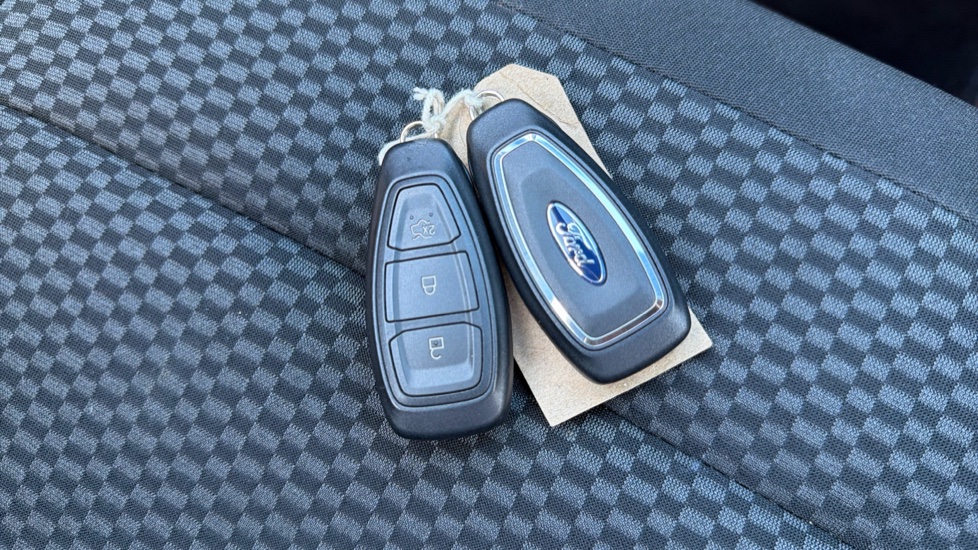 Ford Puma 1.0 EcoBoost Hybrid mHEV ST-Line 5dr DCT Petrol Hatchback - Image 20
