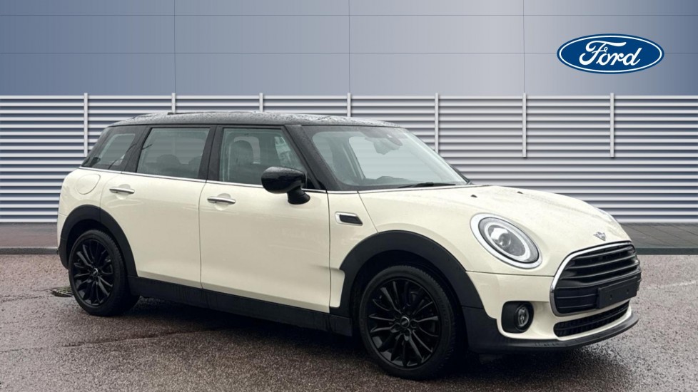 MINI Clubman 1.5 Cooper Classic 6dr Petrol Estate - Image 1
