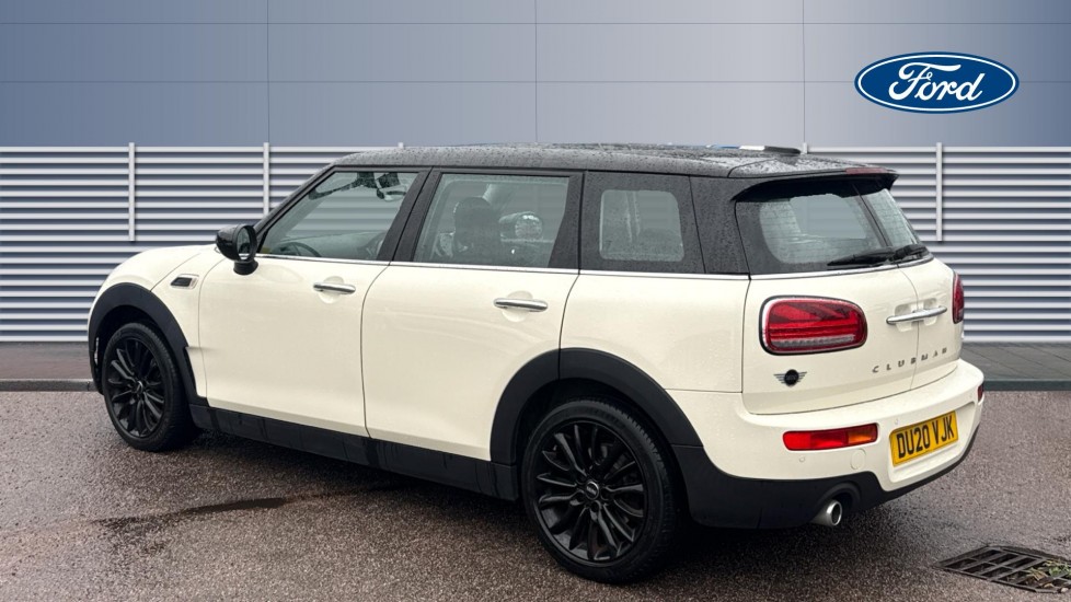 MINI Clubman 1.5 Cooper Classic 6dr Petrol Estate - Image 2