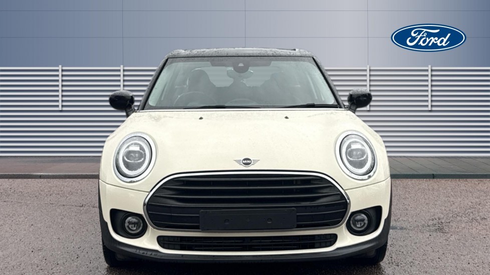 MINI Clubman 1.5 Cooper Classic 6dr Petrol Estate - Image 3