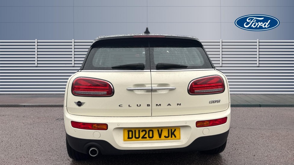 MINI Clubman 1.5 Cooper Classic 6dr Petrol Estate - Image 6