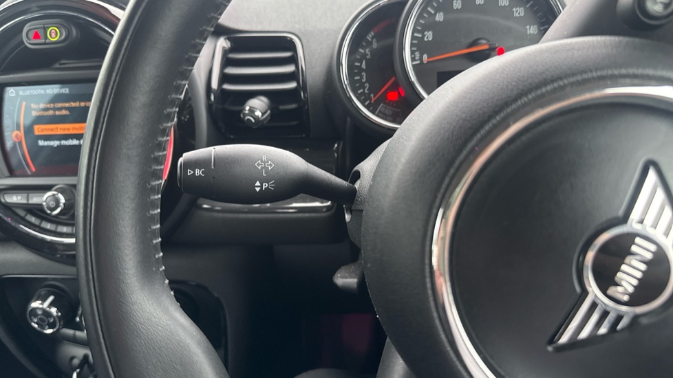 MINI Clubman 1.5 Cooper Classic 6dr Petrol Estate - Image 27