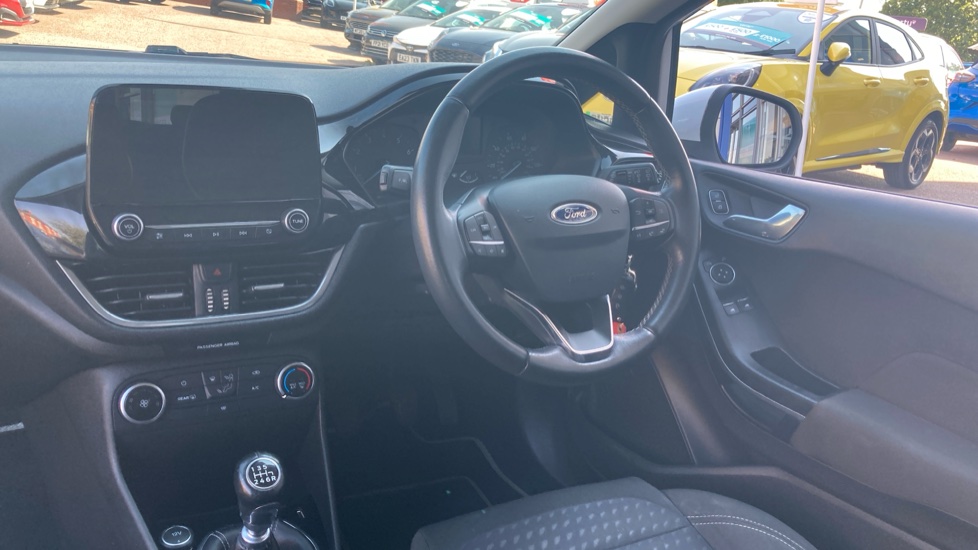 Ford Fiesta 1.0 EcoBoost Zetec 3dr Petrol Hatchback - Image 11
