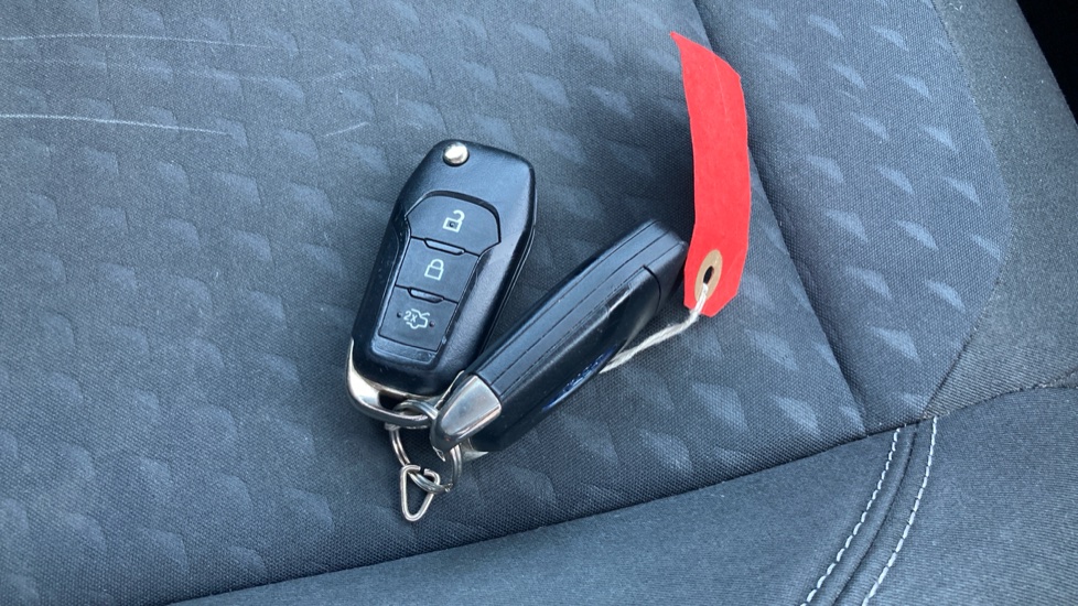 Ford Fiesta 1.0 EcoBoost Zetec 3dr Petrol Hatchback - Image 20