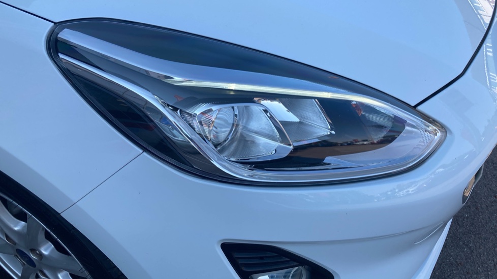Ford Fiesta 1.0 EcoBoost Zetec 3dr Petrol Hatchback - Image 28