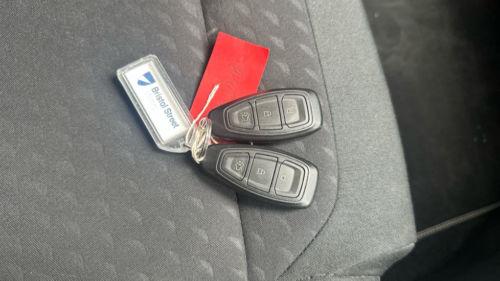 Ford Fiesta 1.0 EcoBoost 125 Titanium 5dr Petrol Hatchback - Image 20