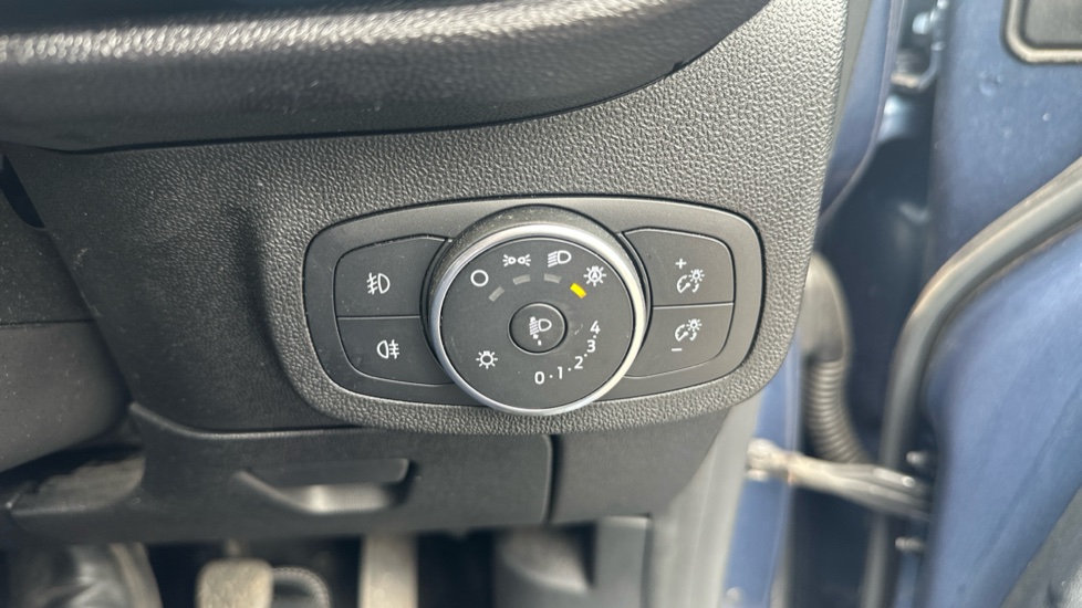 Ford Fiesta 1.0 EcoBoost 125 Titanium 5dr Petrol Hatchback - Image 31