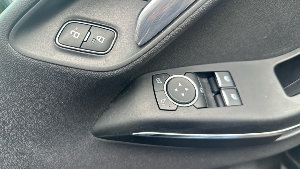 Ford Fiesta 1.0 EcoBoost 125 Titanium 5dr Petrol Hatchback - Image 32