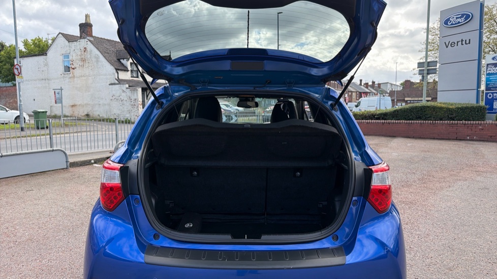 Toyota Yaris 1.5 Hybrid Excel 5dr CVT Hybrid Hatchback - Image 4