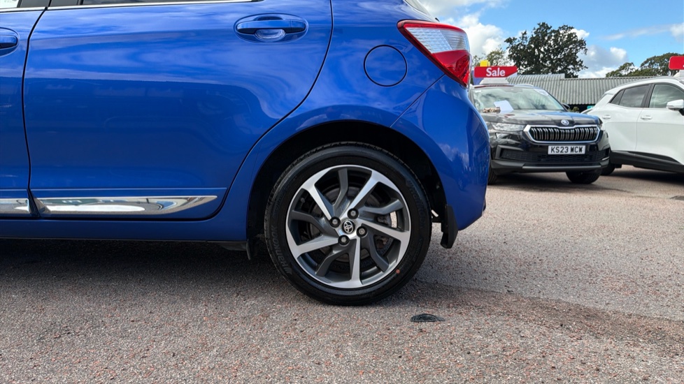 Toyota Yaris 1.5 Hybrid Excel 5dr CVT Hybrid Hatchback - Image 7