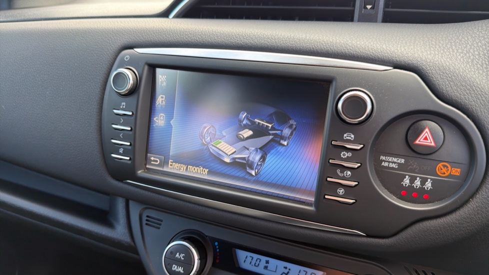 Toyota Yaris 1.5 Hybrid Excel 5dr CVT Hybrid Hatchback - Image 12