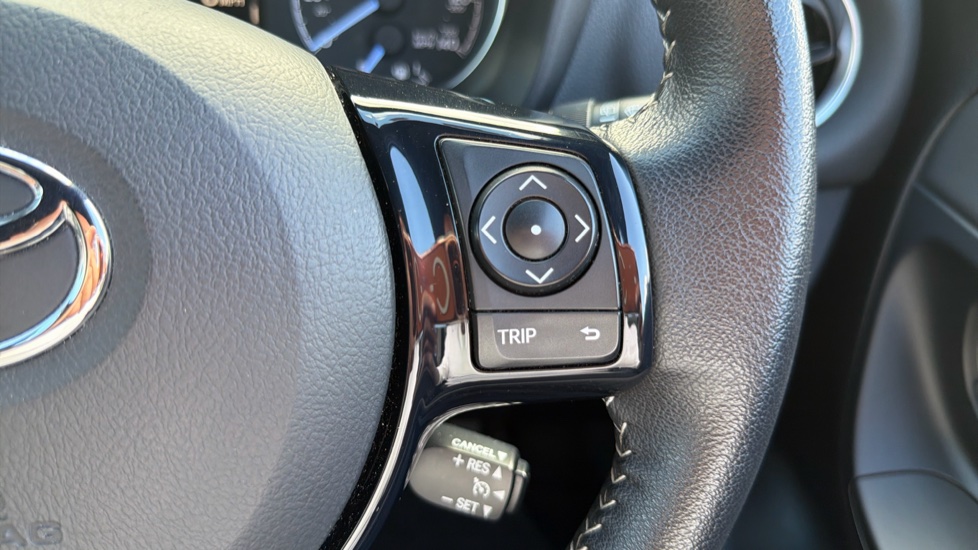 Toyota Yaris 1.5 Hybrid Excel 5dr CVT Hybrid Hatchback - Image 24