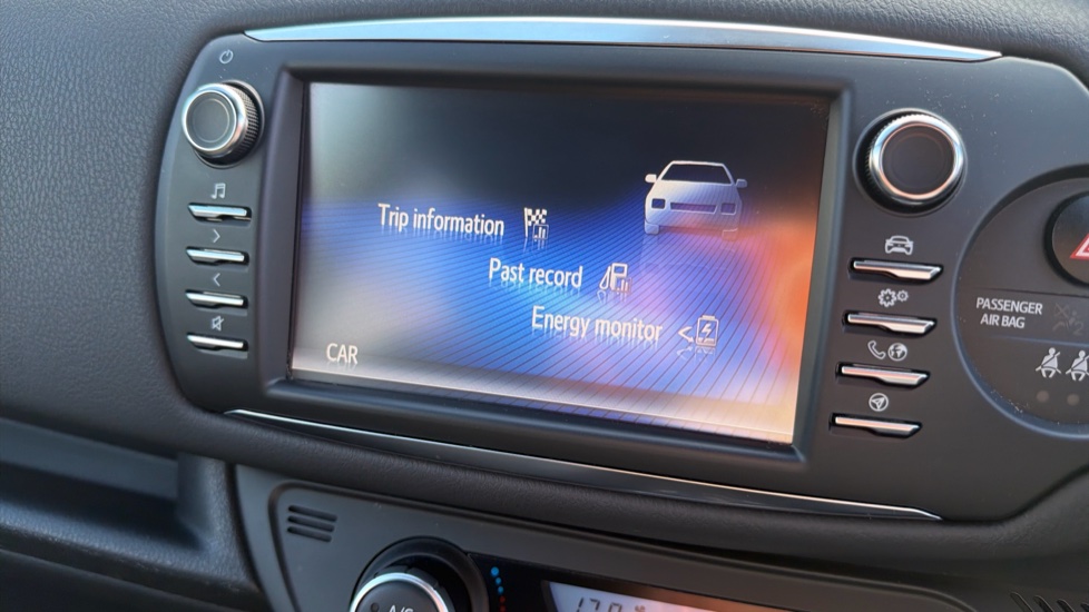 Toyota Yaris 1.5 Hybrid Excel 5dr CVT Hybrid Hatchback - Image 26