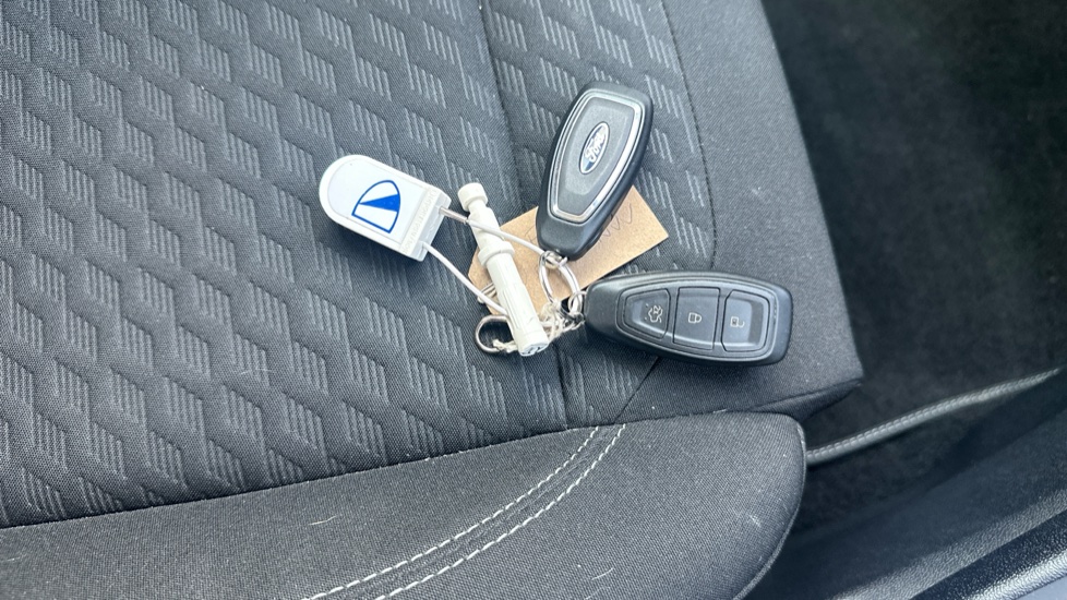 Ford Fiesta 1.0 EcoBoost Titanium 5dr Petrol Hatchback - Image 20