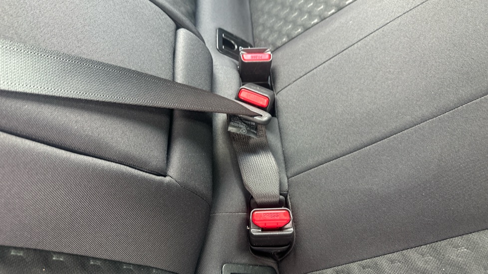 Toyota Corolla 1.8 Hybrid Icon 5dr CVT Hybrid Hatchback - Image 17