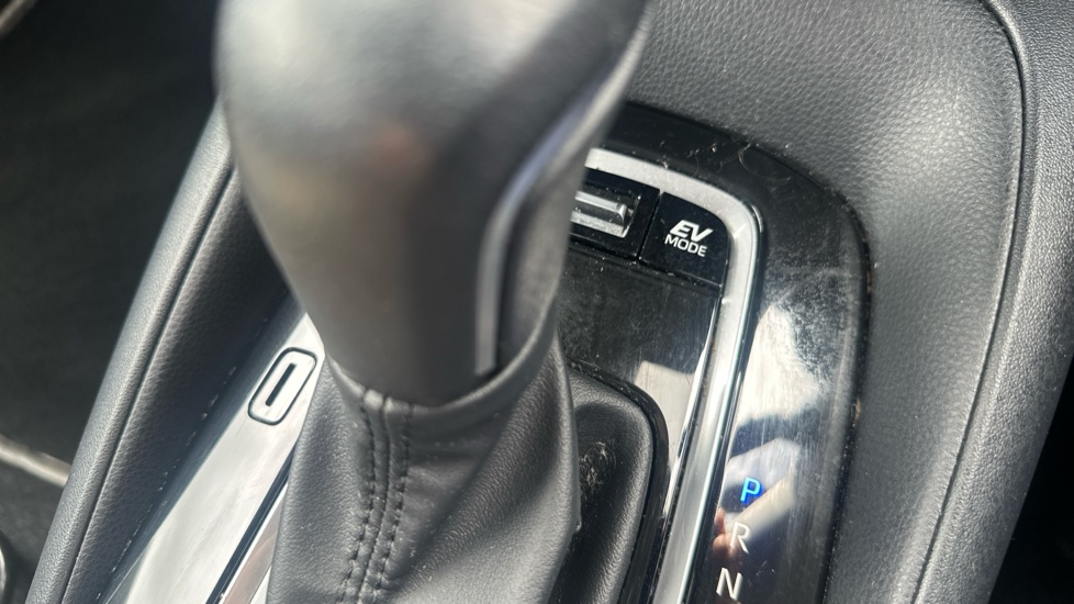 Toyota Corolla 1.8 Hybrid Icon 5dr CVT Hybrid Hatchback - Image 32
