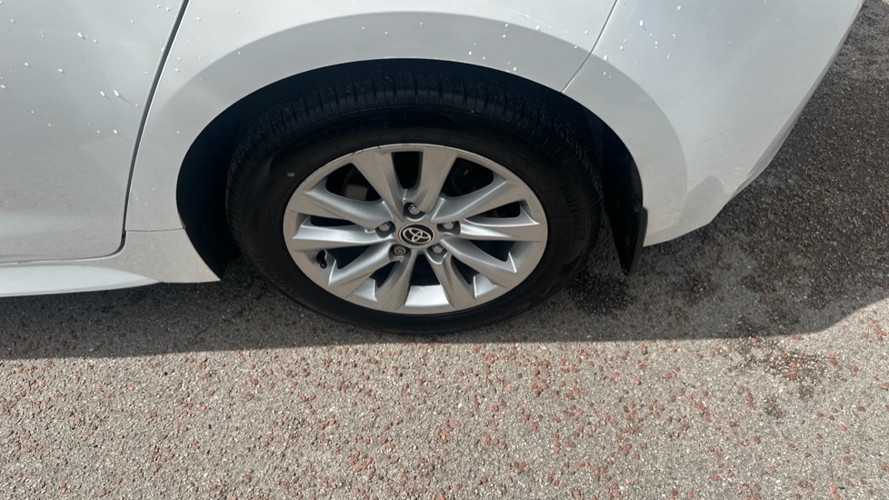 Toyota Corolla 1.8 Hybrid Icon 5dr CVT Hybrid Hatchback - Image 37