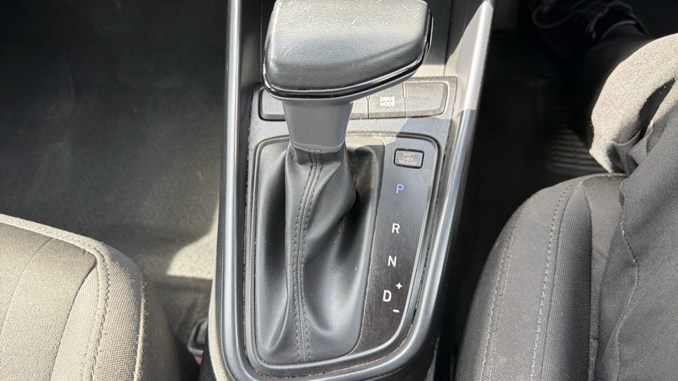 Hyundai BAYON 1.0 TGDi 48V MHEV SE Connect 5dr DCT Petrol Hatchback - Image 29
