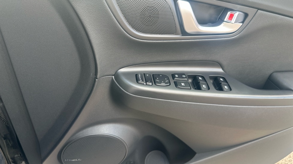 Hyundai KONA 1.0 TGDi 48V MHEV Ultimate 5dr Petrol Hatchback - Image 40