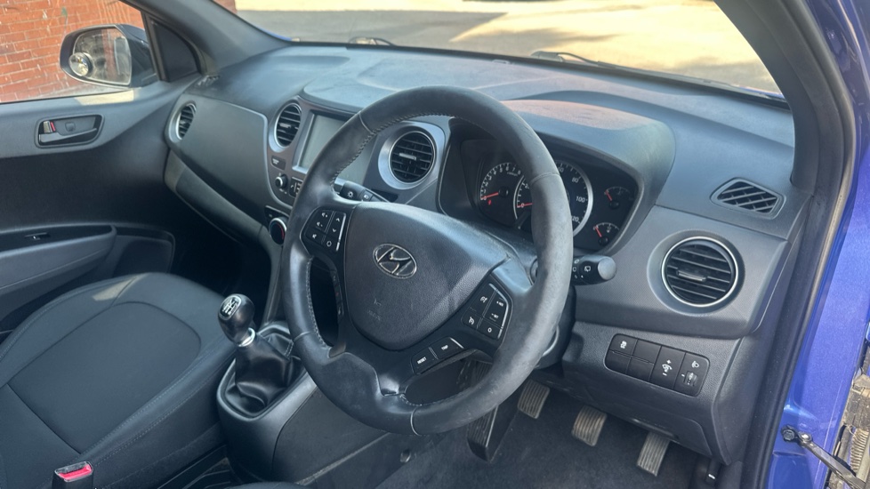 Hyundai i10 1.0 Go SE 5dr Petrol Hatchback - Image 11