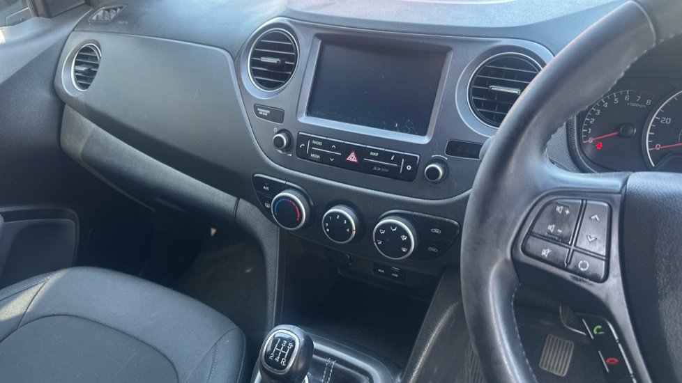 Hyundai i10 1.0 Go SE 5dr Petrol Hatchback - Image 14
