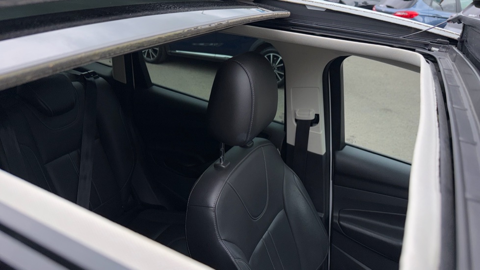 Ford Kuga 2.0 TDCi 150 Titanium X 5dr 2WD Diesel Estate - Image 38
