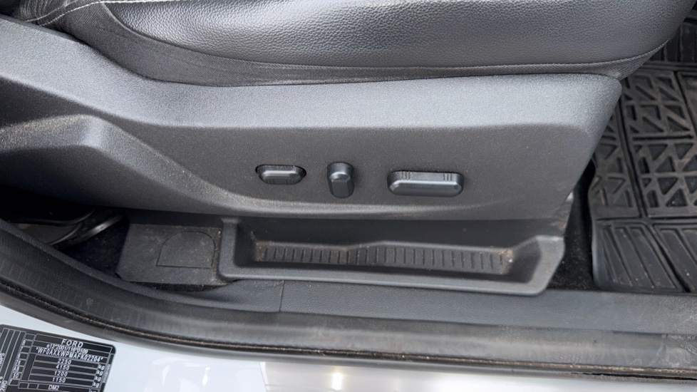 Ford Kuga 2.0 TDCi 150 Titanium X 5dr 2WD Diesel Estate - Image 39