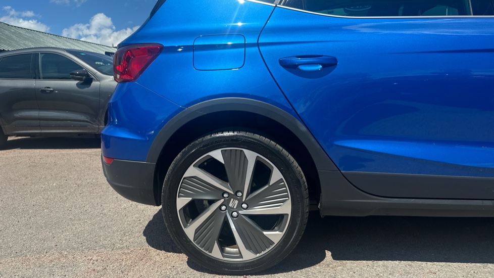 SEAT Arona 1.0 TSI 115 FR Sport 5dr DSG Petrol Hatchback - Image 7