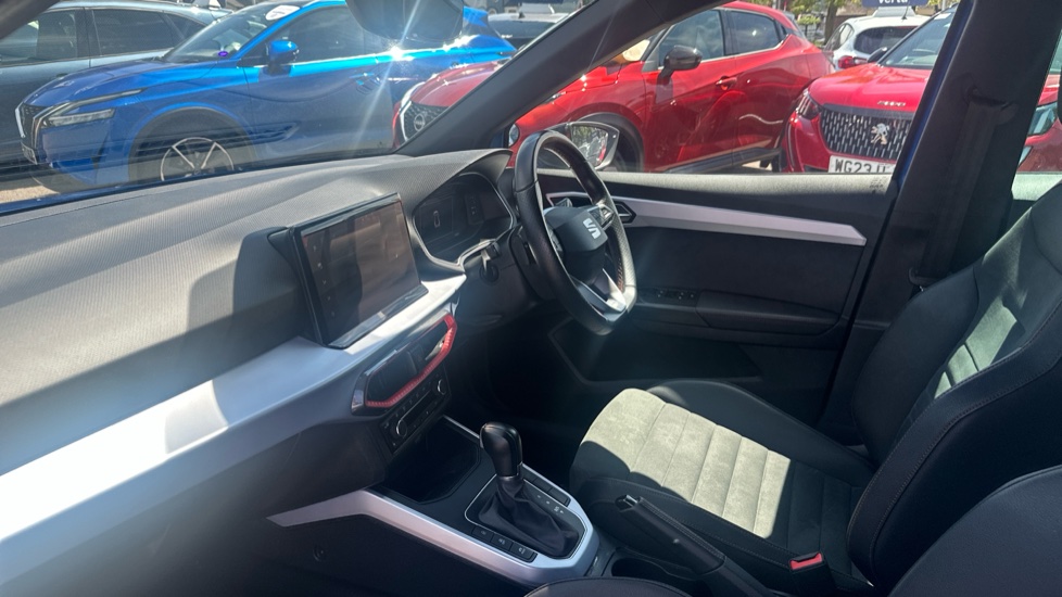 SEAT Arona 1.0 TSI 115 FR Sport 5dr DSG Petrol Hatchback - Image 9