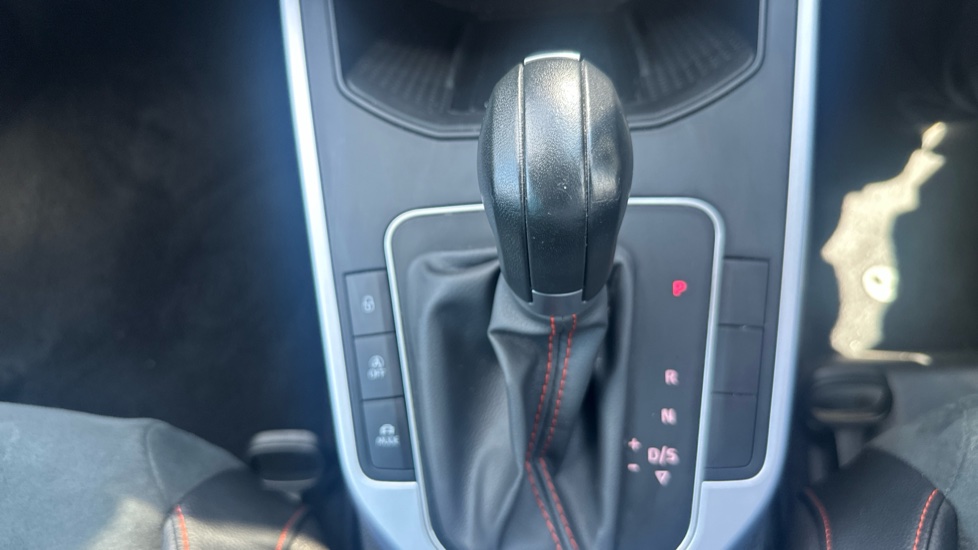 SEAT Arona 1.0 TSI 115 FR Sport 5dr DSG Petrol Hatchback - Image 13