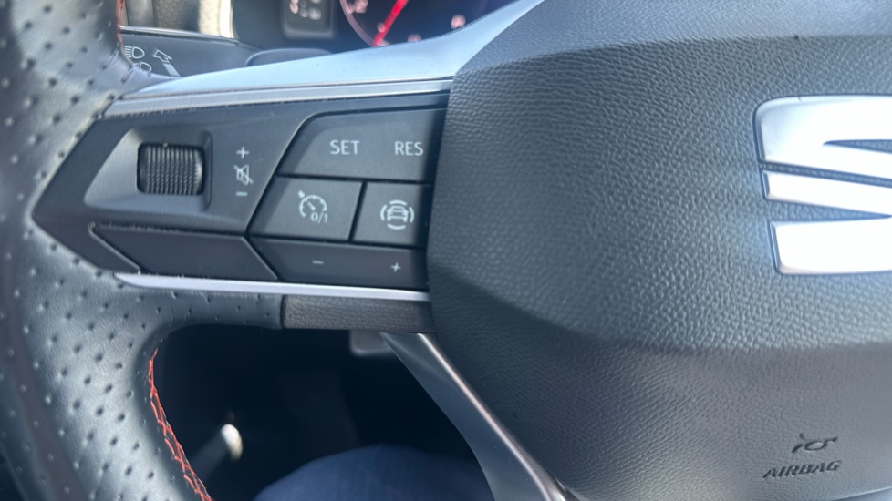 SEAT Arona 1.0 TSI 115 FR Sport 5dr DSG Petrol Hatchback - Image 31