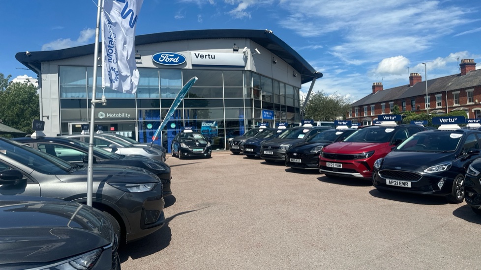SEAT Arona 1.0 TSI 115 FR Sport 5dr DSG Petrol Hatchback - Image 43