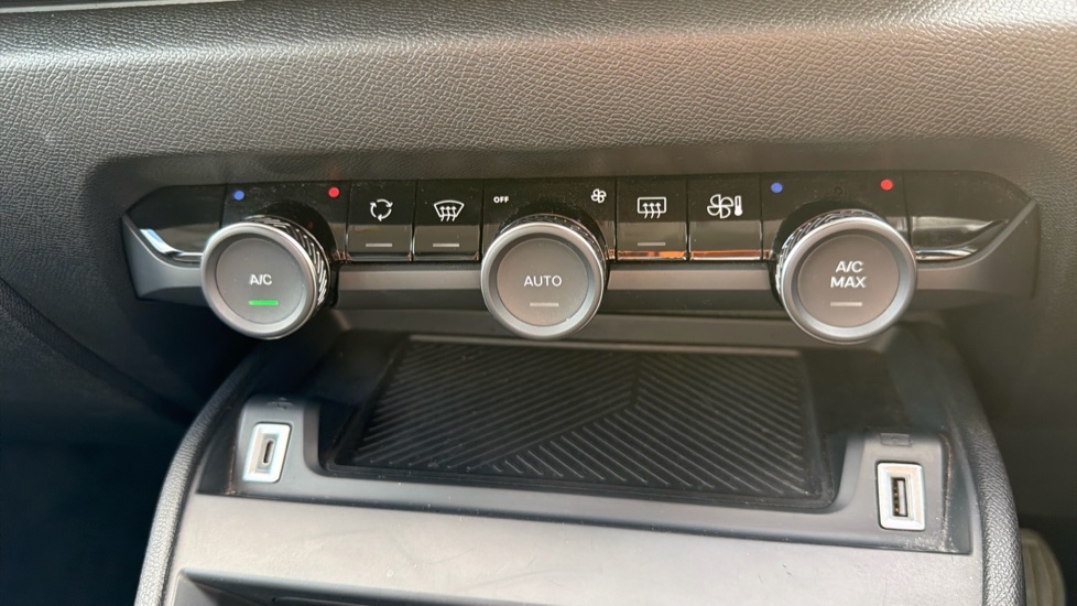 Citroen C4 1.2 PureTech You 5dr Petrol Hatchback - Image 27